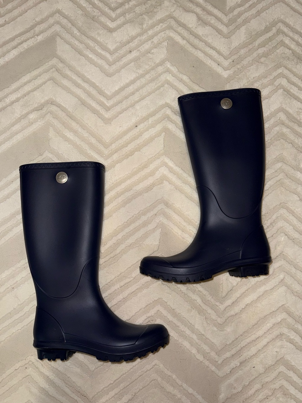 NWOT! Women UGG Rain boots. Size 5